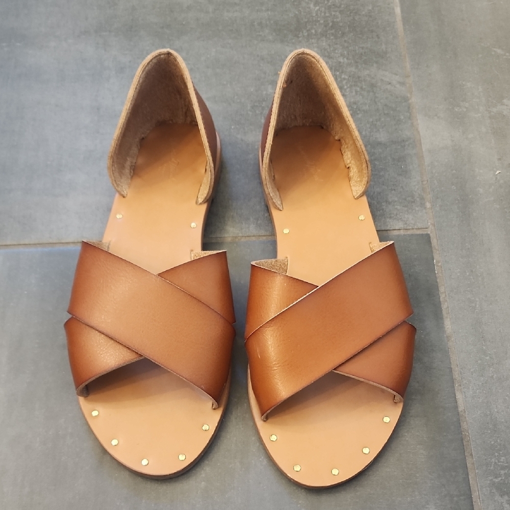 Brown Leather X-Strap Sandals with Minimalist Design